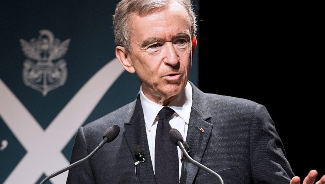 Ο Bernard Arnault εκτός της λίστας με τους 10 πλουσιότερους ανθρώπους